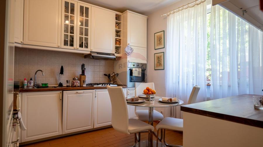 Saftica - vanzare vilă 5 camere complet mobilata, curte+gradina, DN1