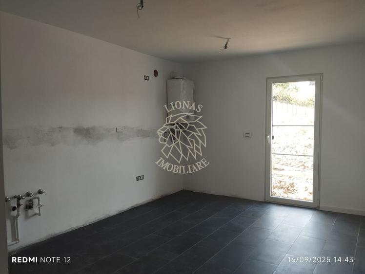 Casa Noua 4 camere 160 mp-teren 400 mp-Zona Str. Ghinzii