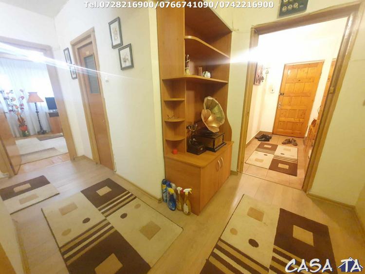 Apartament 3 camere, situat in Targu Jiu, str Victoriei (Ultracentral)