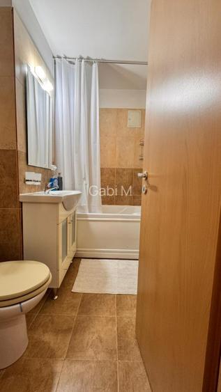Proprietar Inchiriez apartament 3 camere - 6