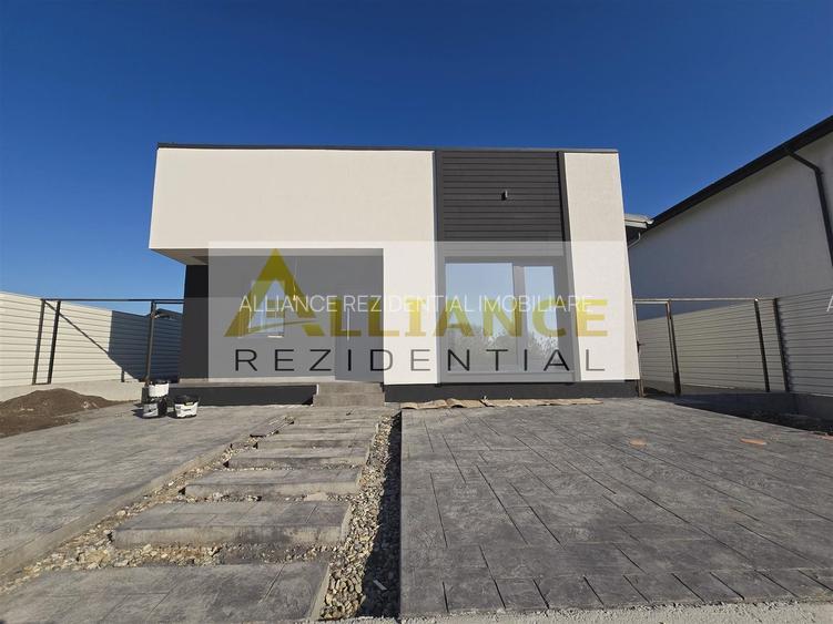 Casa parter- 450mp teren- placa beton- beci- str AVIATORILOR - 2