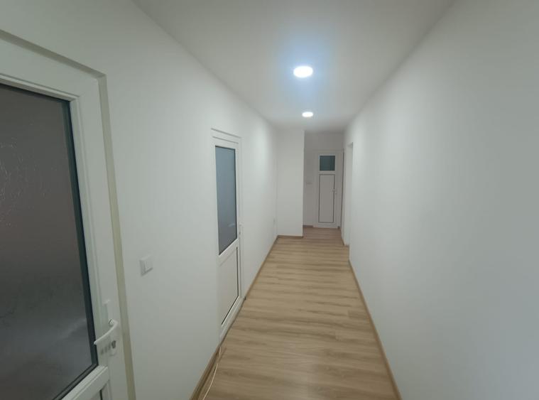 Apartament 4 camere zona Casa Cartii