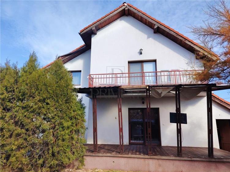 Casa individuala - 6 camere - locatie excelenta - 220 mp utili - garaj