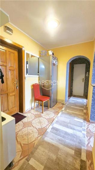 Etaj II | Apartament decomandat cu 2 camere in Livada - 17