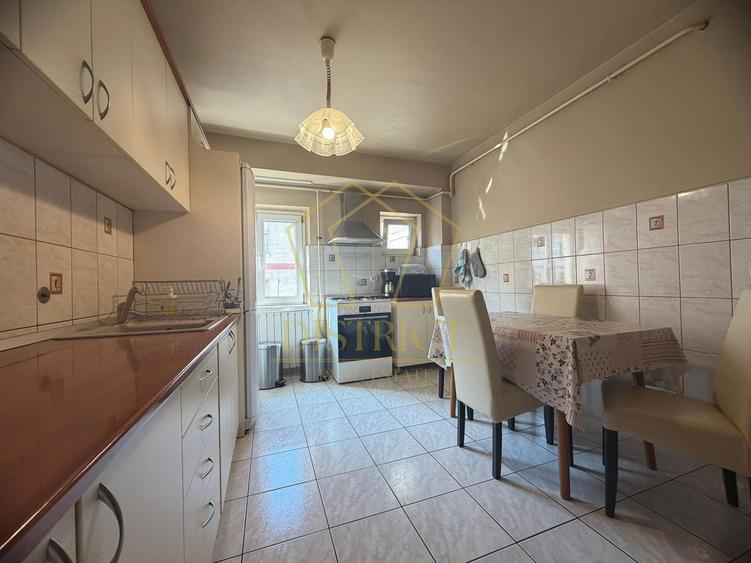 Apartament decomandat cu 5 camere si 2 bai, etaj 2 | Buziasului