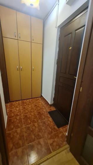 Garsonieră de închiriat - str. Avram Iancu, nr.7, bl.54, Târgoviște