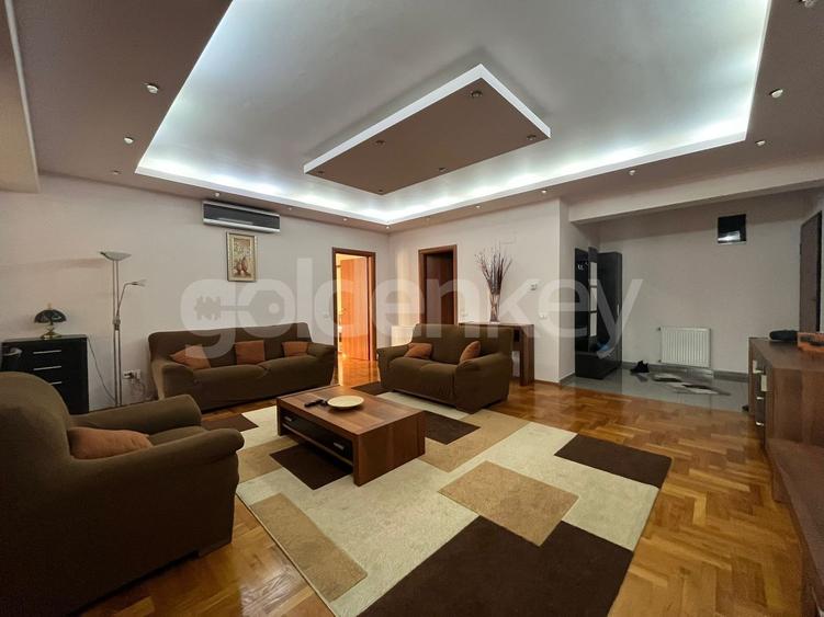 Apartament cu 3 camere | parcare si boxa