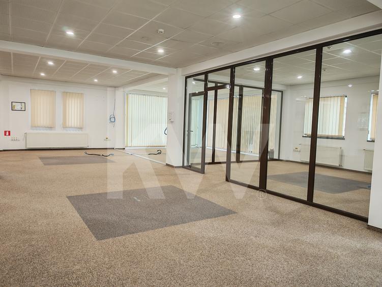 Spațiu de birouri luminos și modular – perfect pentru echipa ta!