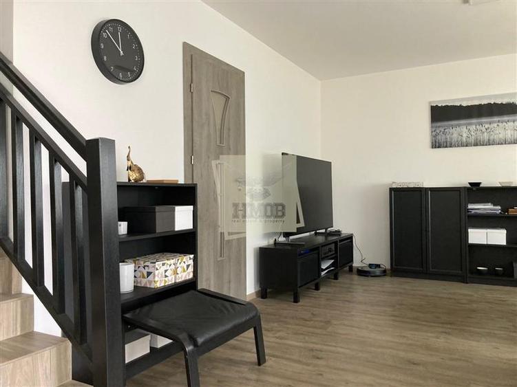 Casa moderna cu 3 camere 2 bai balcon si curte privata in Turnisor