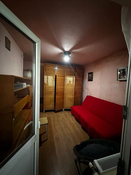 Apartament 2 camere decomandate zona Poarta 6