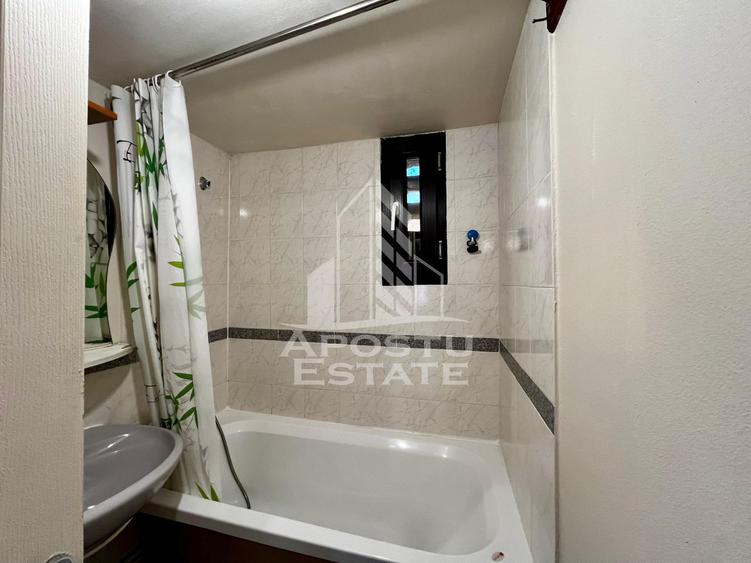 Apartament 3 camere de vanzare, curte comuna, zona Iosefin, Timisoara