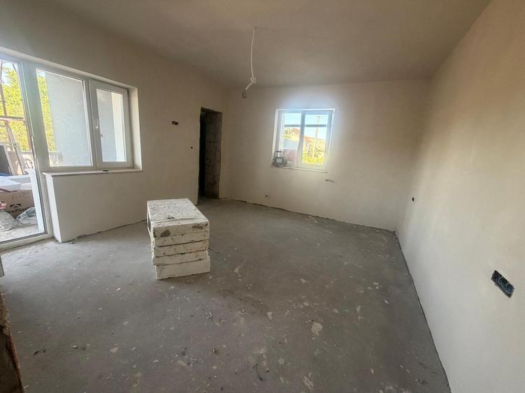 Apartament în Vilă, 98 mp Utili, 3 Dormitoare și 3 Băi – Barabanț