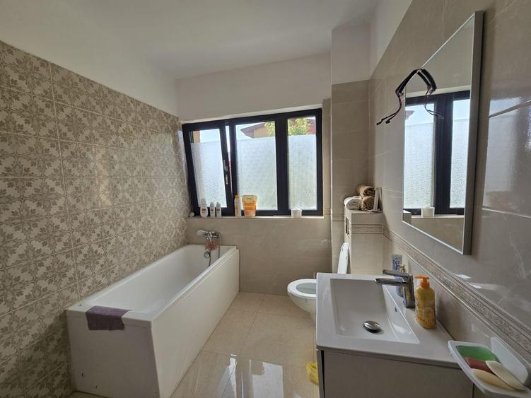 Apartament 3 camere Sisesti