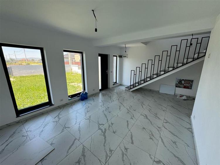 Vila P+1 de vanzare in Cartier Doctor Carnabel (toate utilitatile)