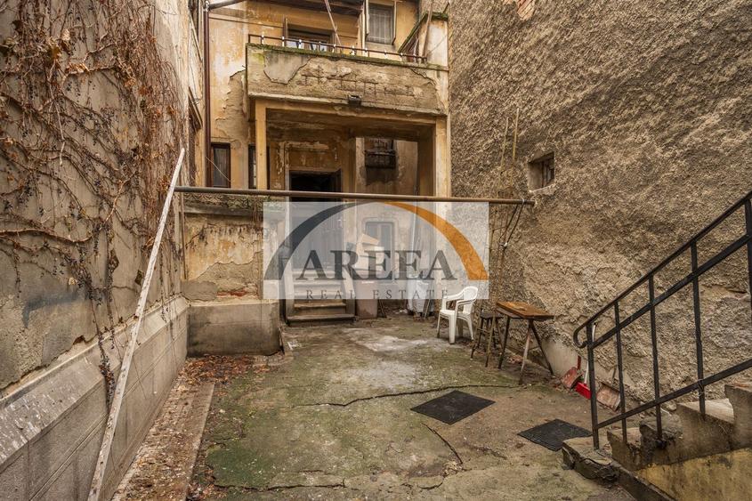Ultracentral - zona Polona - 3 camere cu dependinte si GARAJ propriu