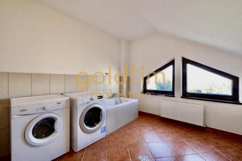 SUPERB/ VILA INDIVIDUALA/ GARAJ/ GRADINA MATURA