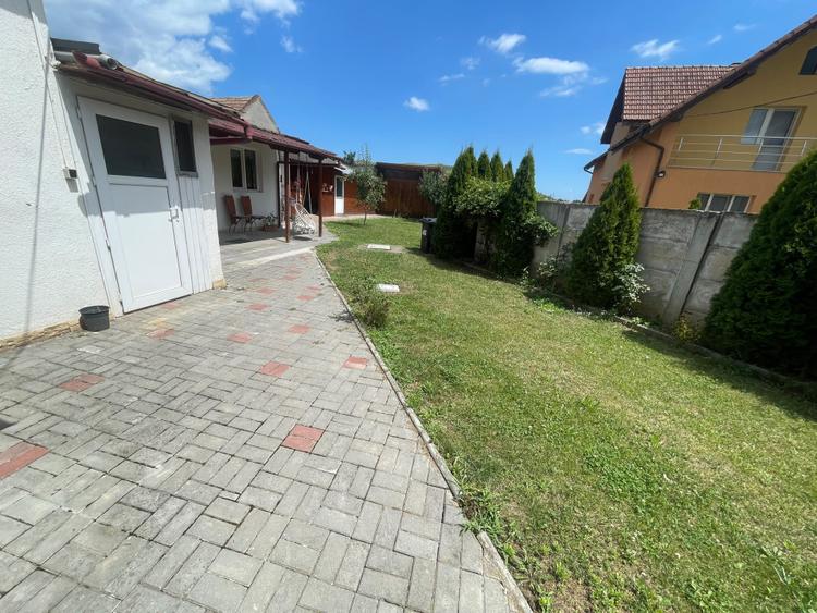 CASĂ INDIVIDUALĂ | 145 MP UTILI | 1.600 MP TEREN | ZONA BĂRĂBANȚ