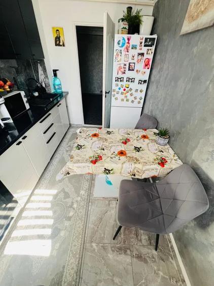 Apartament 3 camere, 62 mp, zona Rovine