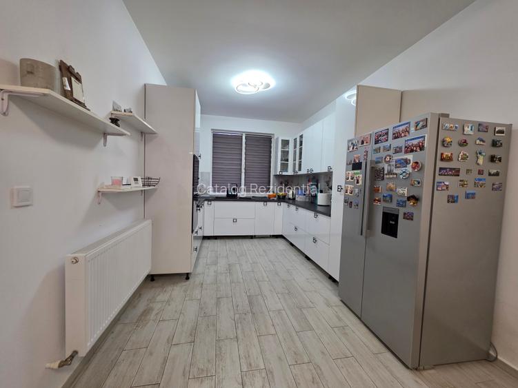 Casa de vanzare tip duplex Bragadiru, str Salciei - 11