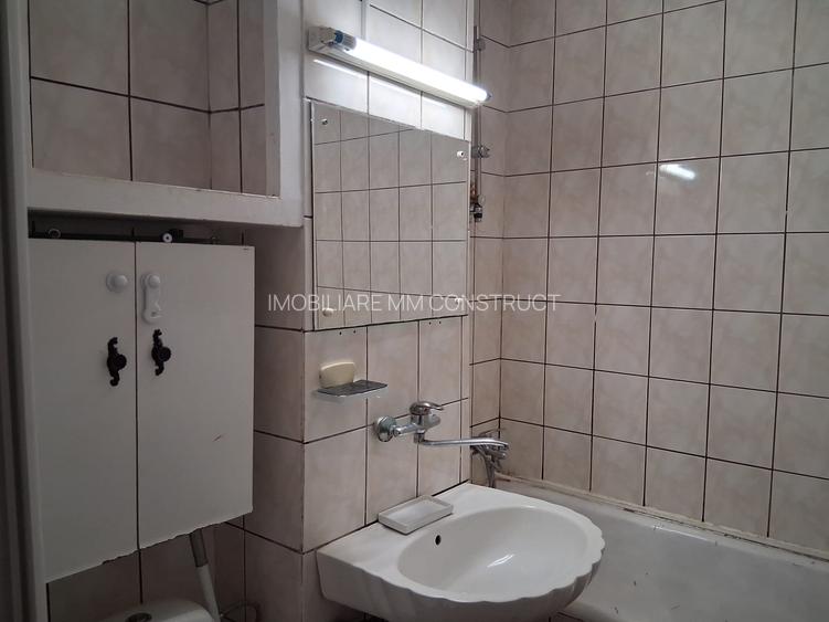 Vand apartament cu 3 camere la parter inalt zona Lipovei - 2