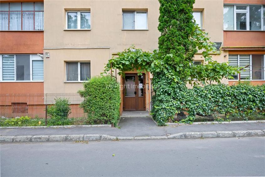 Apartament 2 camere | 2 balcoane | decomandat | Codrul Cosminului - 21