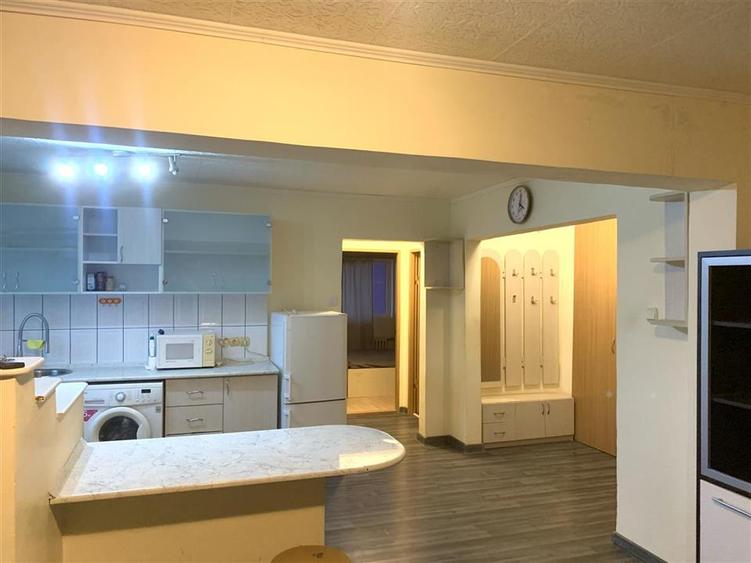 RECO Apartament 3 camere, 2 balcoane decomandat.