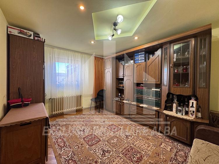Apartament 3 camere decomandate | 74 mp | Mobilat si utilat | Cetate