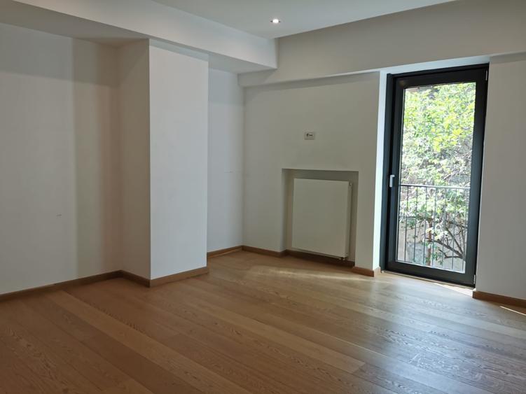 Apartament 4 camere bloc boutique// Kiseleff// loc parcare si boxa