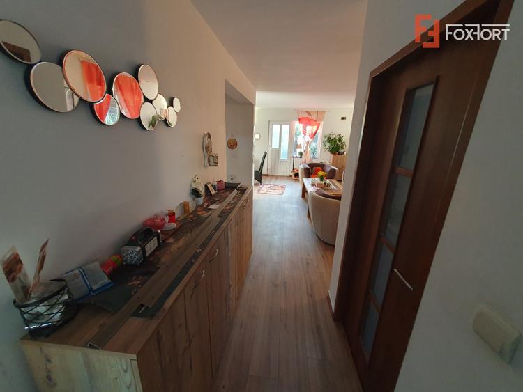 Casa individuala 4 camere si teren 408 mp in Sanmihaiu Roman