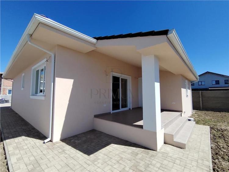 CASA INDIVIDUALA - GATA DE MUTAT - ZONA POPULATA
