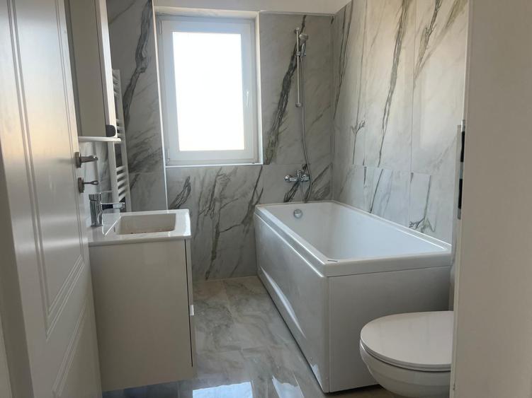 Apartament cu 3 camere decomandat Platou Galata Cod 146199
