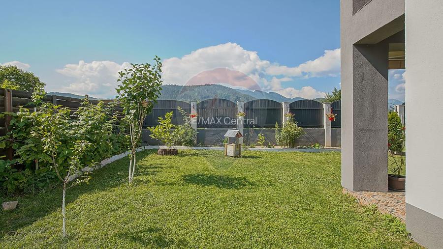 Casă cu panorama spectaculoasa in Sacele - 9
