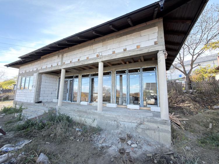 Casa noua din bca la rosu la strada Imparat Traian