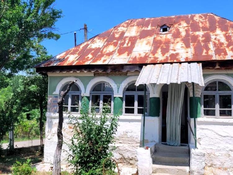 Teren intravilan 1.900 mp cu casă și utilități, 2 deschideri asfaltate - 5