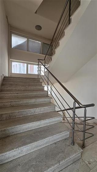 Cladire comerciala - birouri, P+3, stradal, teren 3511 mp - Calea Bucuresti
