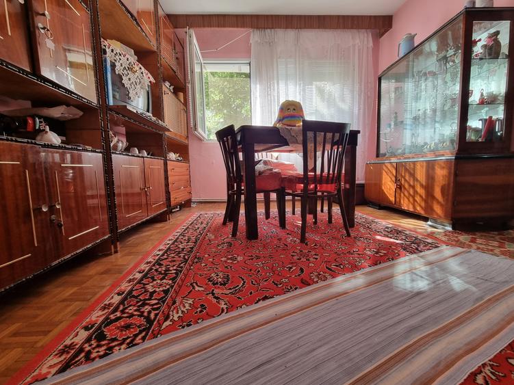 Ultracentral- Apartament 2 camere, etaj 1, liber, cu parc lângă bloc