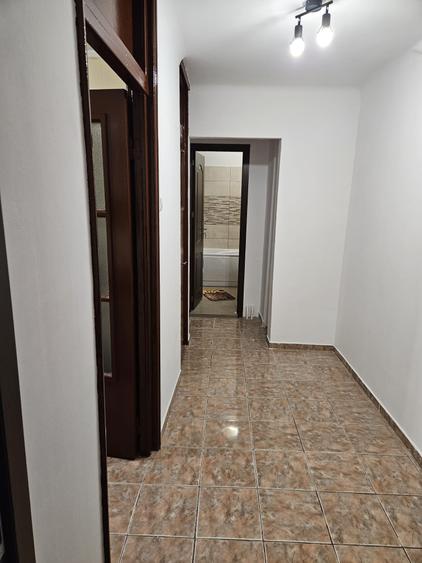 Inchiriere apartament 2 camere, decomandat, Aparatorii Patriei
