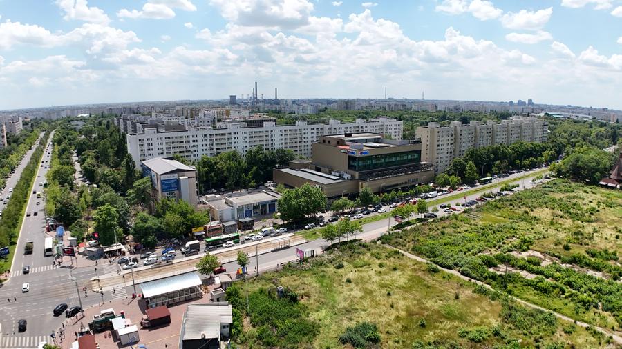 2 camere  Titan – vedere liberă spre PARC, metrou Titan la 3 min.