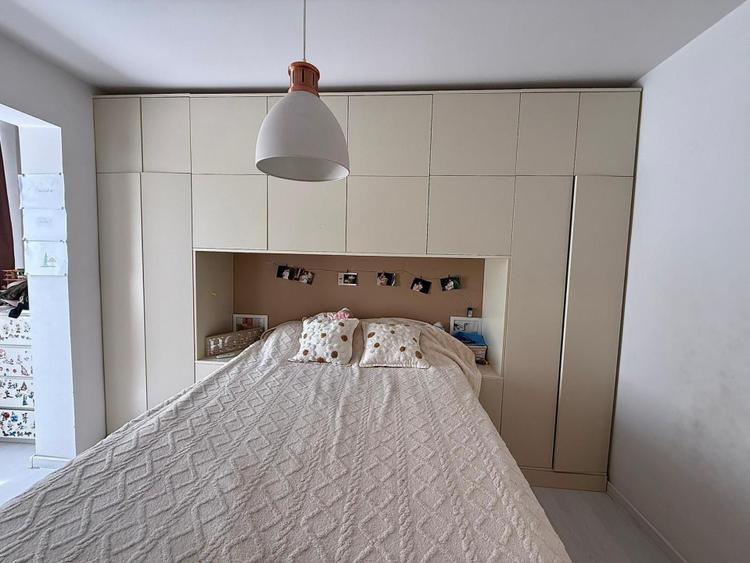 Apartament 3 camere semidecomandat, 57 mp, zona Craiovita-Noua