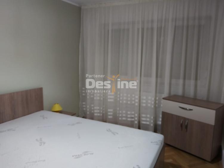 Vă oferim spre inchiriere apatrament 3 camere decomandat