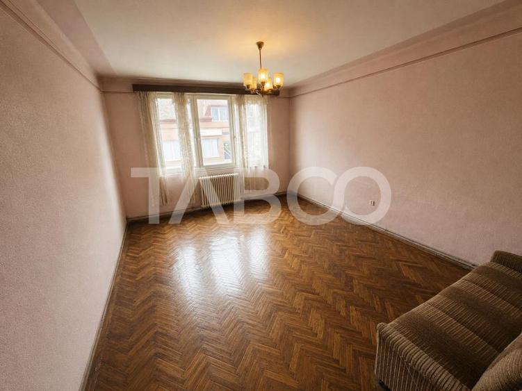 Casa individuala de vanzare 332mpu curte 295mp zona Piata Cluj Sibiu