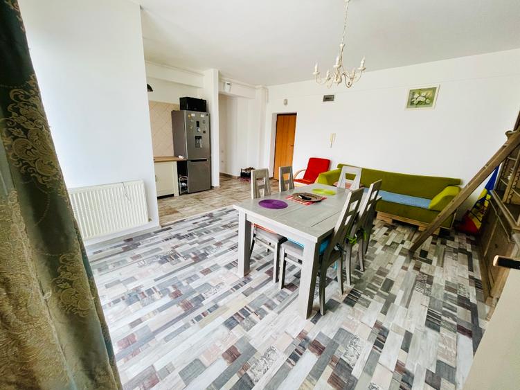 PROPRIETAR- Vând apartament cu 3 camere Gavana Platou (lângă pădure)