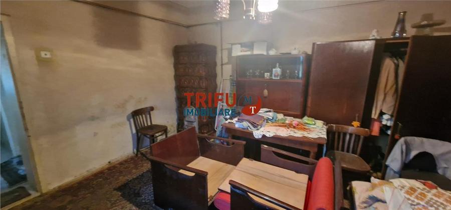 Casa de vanzare 2 camere zona Barabant