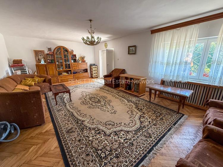 Vila cu 6 dormitoare in Breaza, lot teren 1289 mp - 2