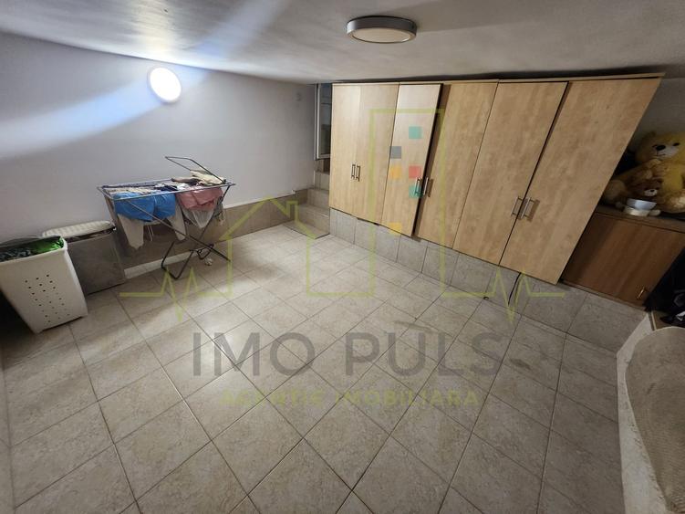 3 Camere. 2 Bai. Apartament pe 2 nivele. Pretabil investitie.