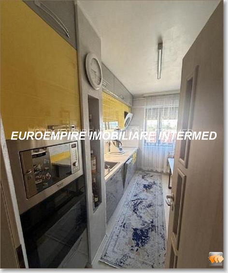 Apartament cu 3 camere decomandat ,Zona km 4-5 - 4