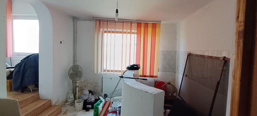Casa si teren de 916mp in Sacele,cu front la B-dul Brasovului