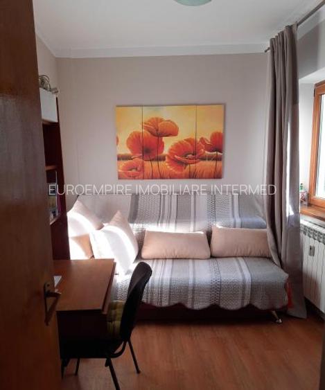 Apartament 3 camere de vanzare zona Centru - 13