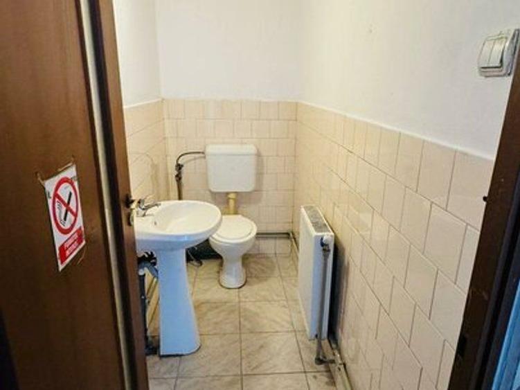 De inchiriat hala spatiul comercial vitrina, vad excelent Uta Arad