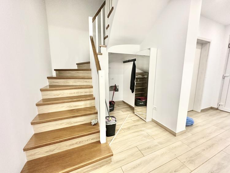 Duplex de inchiriat - 5 camere - 110 mp - Mosnita Veche